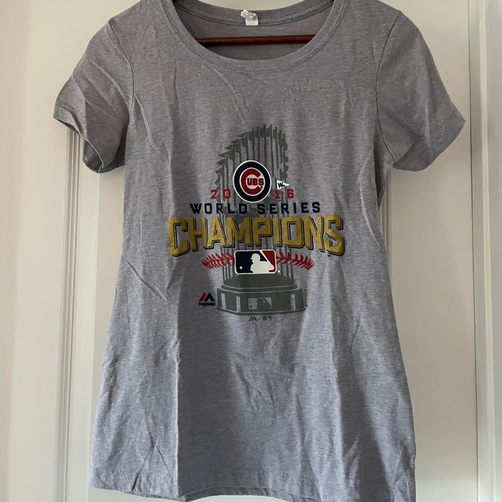 Chicago Cubs 2016 World Series Shirt M